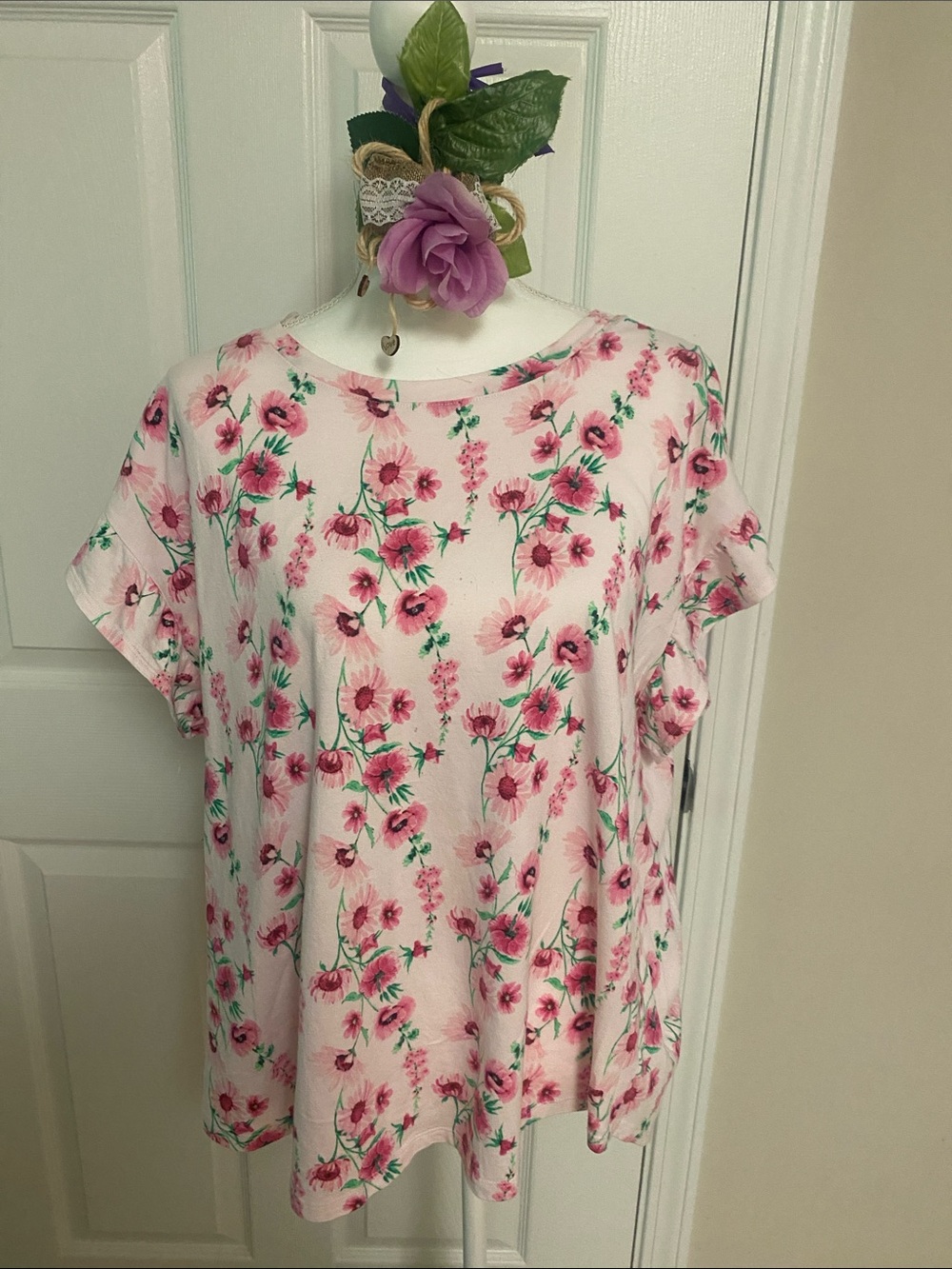 crown & ivy Pink Floral Short Sleeve Tee